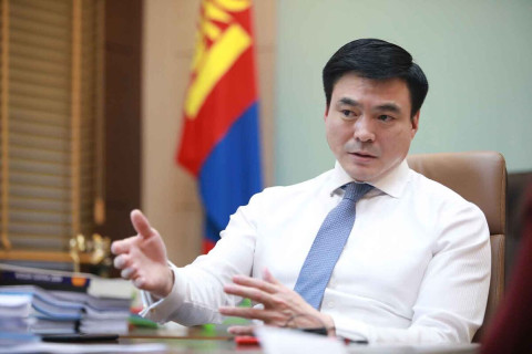 ХОТОО МАРТСАН ГЭСЭР, ХОЙМОР ЗҮҮДЭЛСЭН ГЭЛЭН